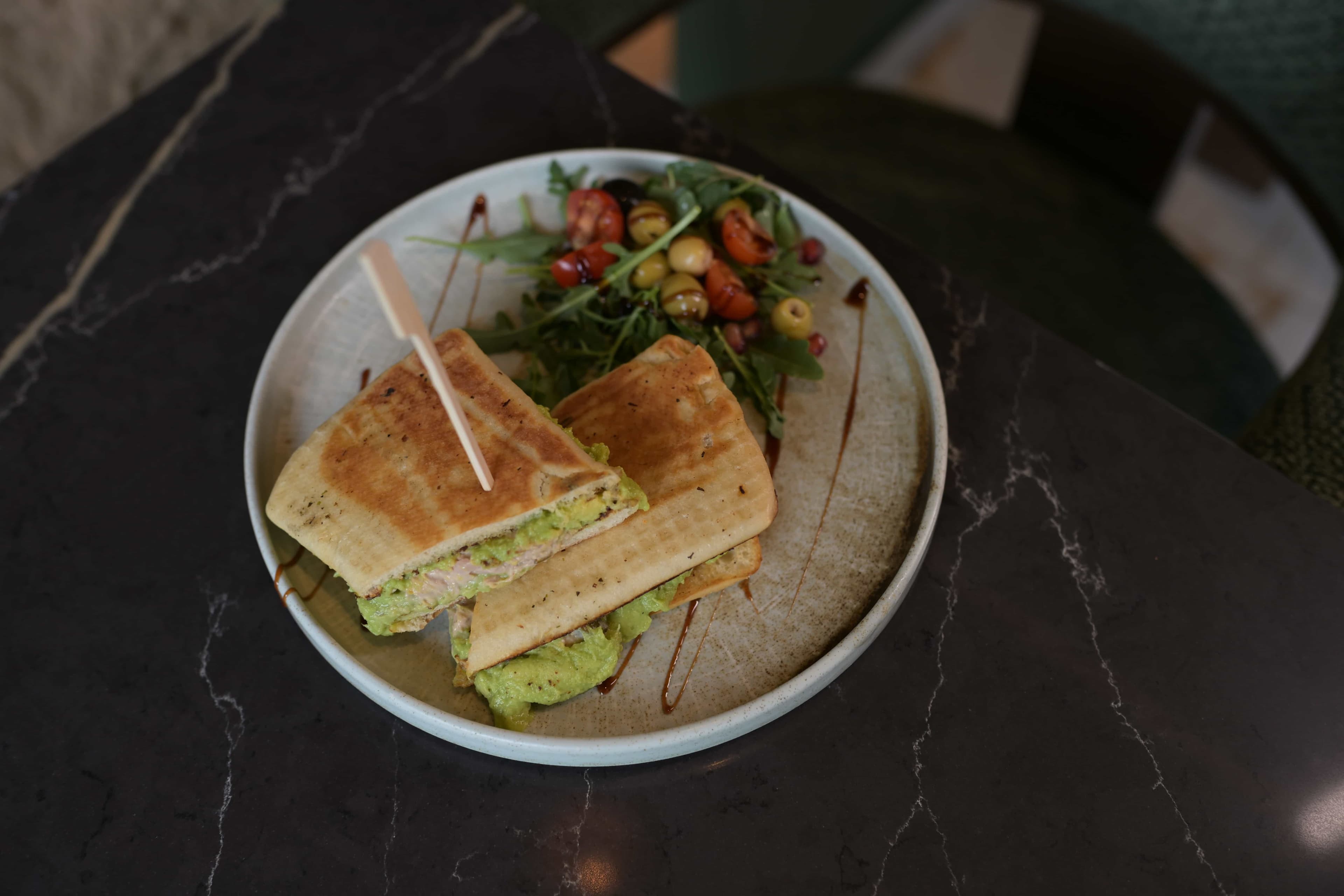 TUNACADO SANDWICH