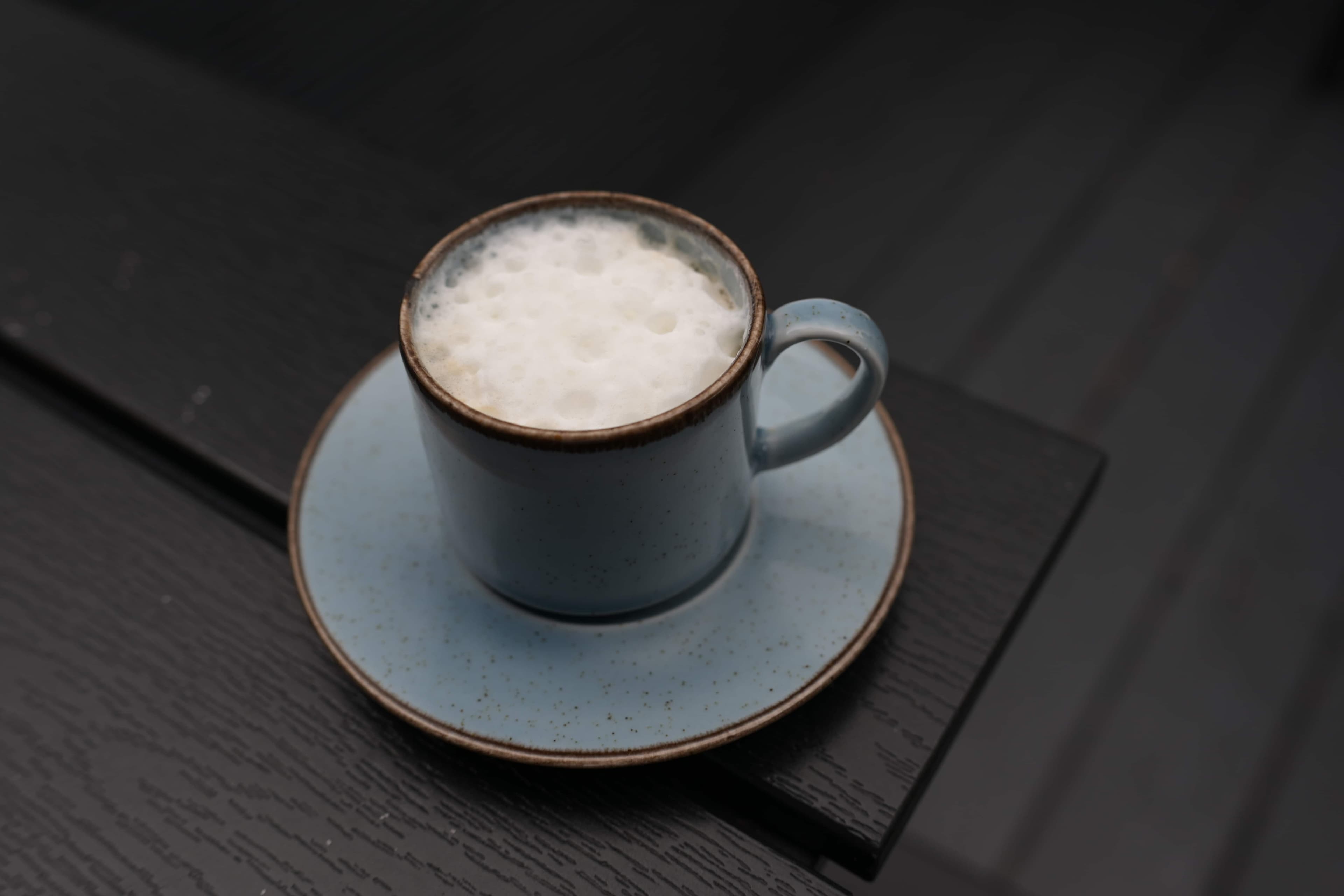 FLAT WHITE