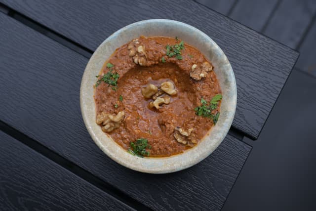 MOUHAMMARA (V)
